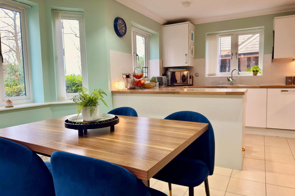 Welchman Court, Bletchley, MK3 photo 4