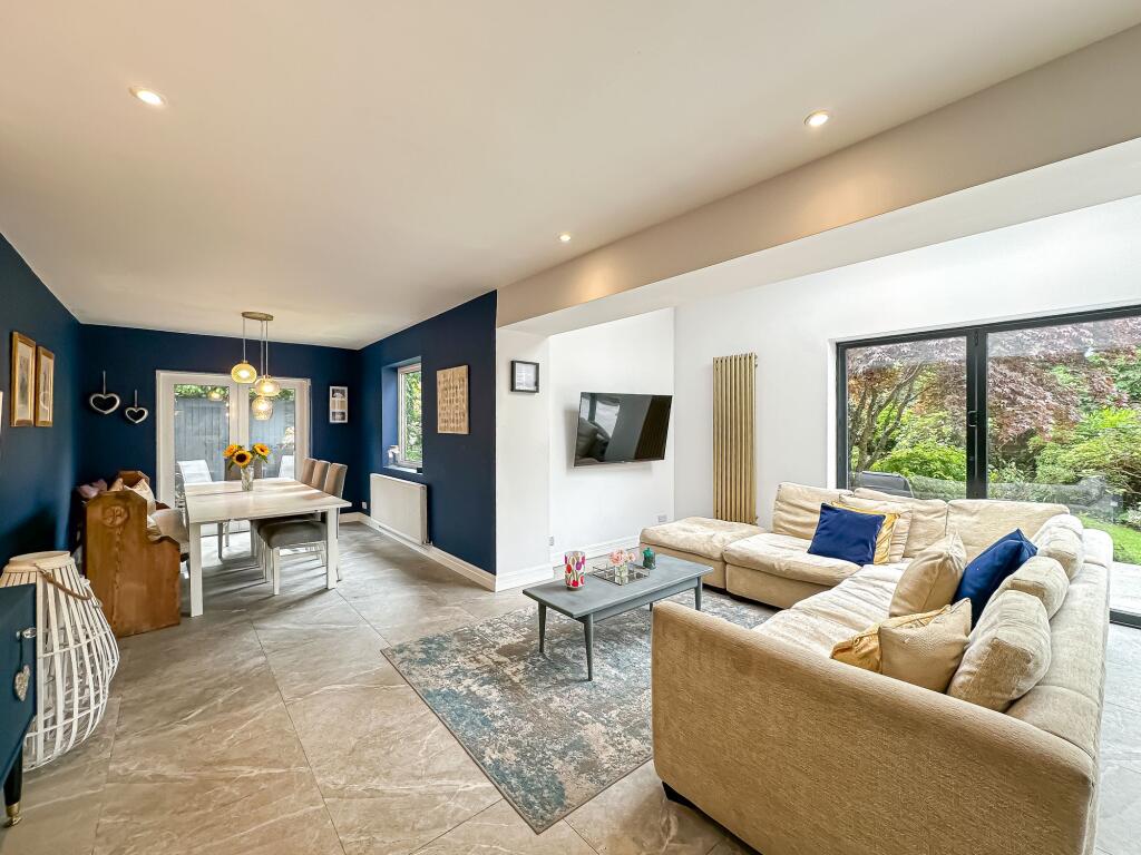 House in Wirral, Liverpool City Region - View 3
