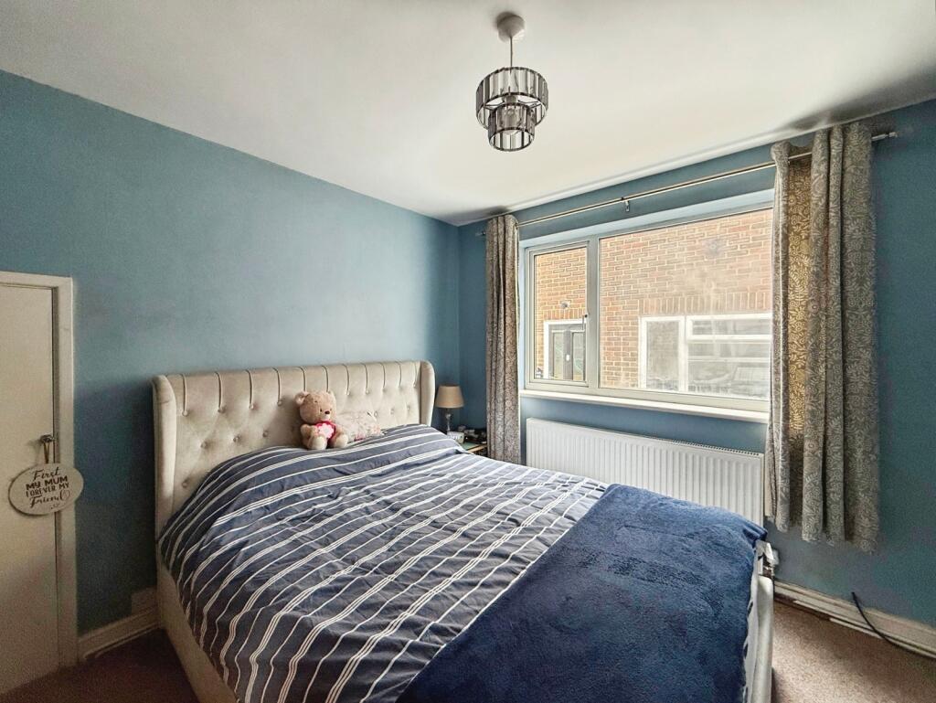 Apartment in Reading - View 5