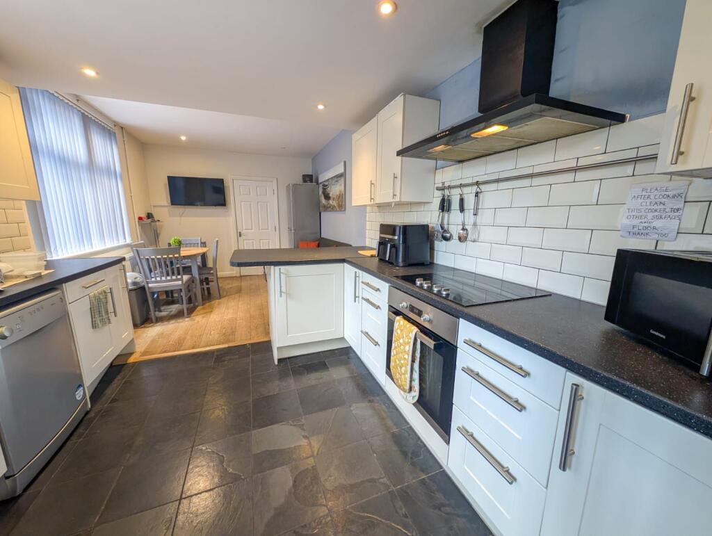 House in Stoke-on-Trent, Penkhull - More
