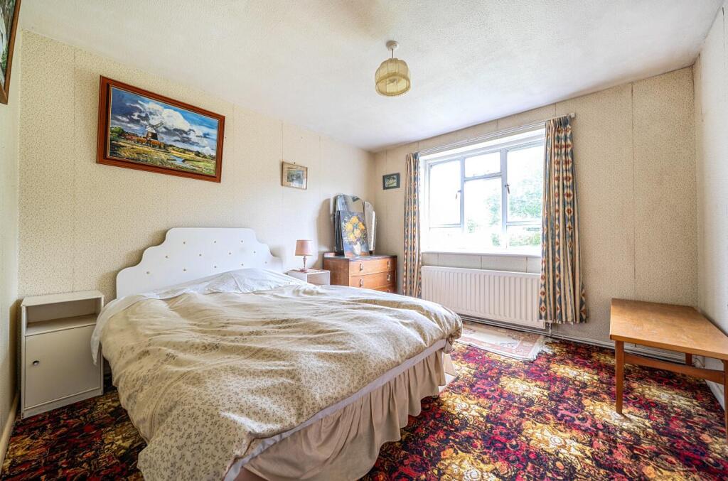 House in Southampton - More