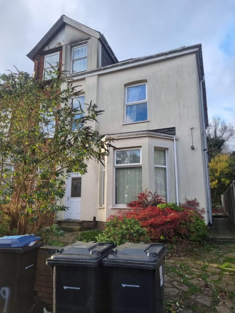 Main image of property: Gillott Road, Edgbaston, Birmingham, B16 9LL