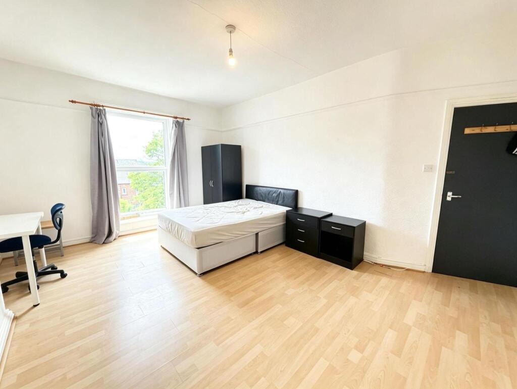 Main image of property: Woodsley Road, Hyde Park