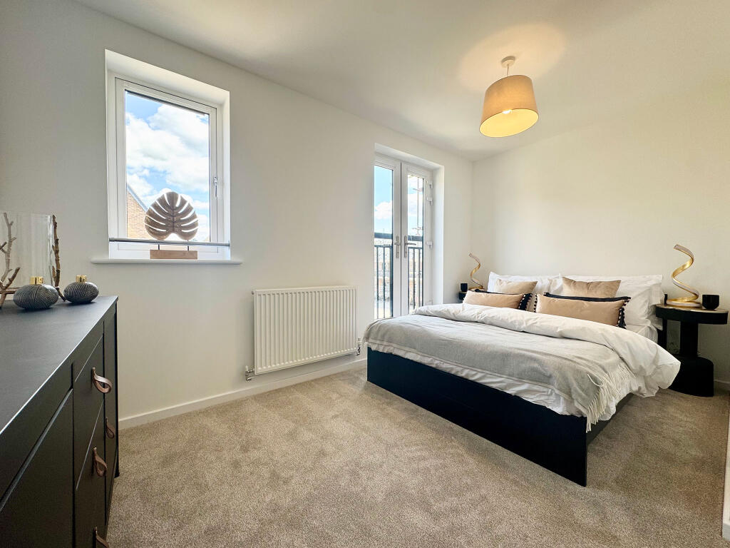 House in Whiteley - More