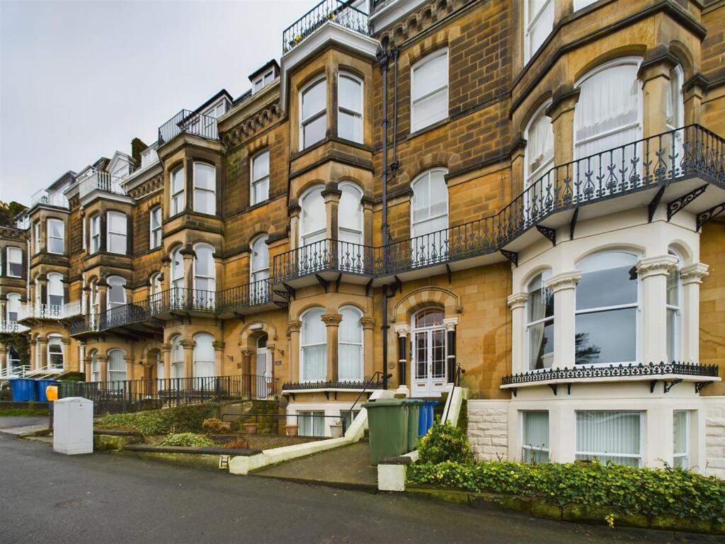2-bed flat on Esplanade, Scarborough, £215,000