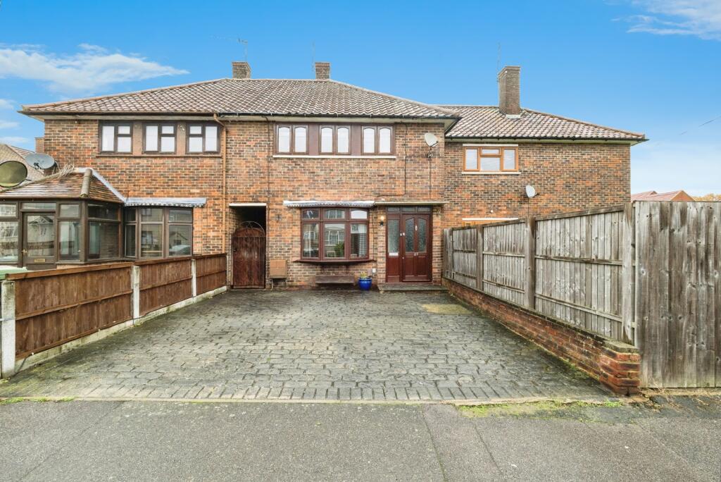 Main image of property: Nethan Drive, Aveley, South Ockendon, Essex, RM15