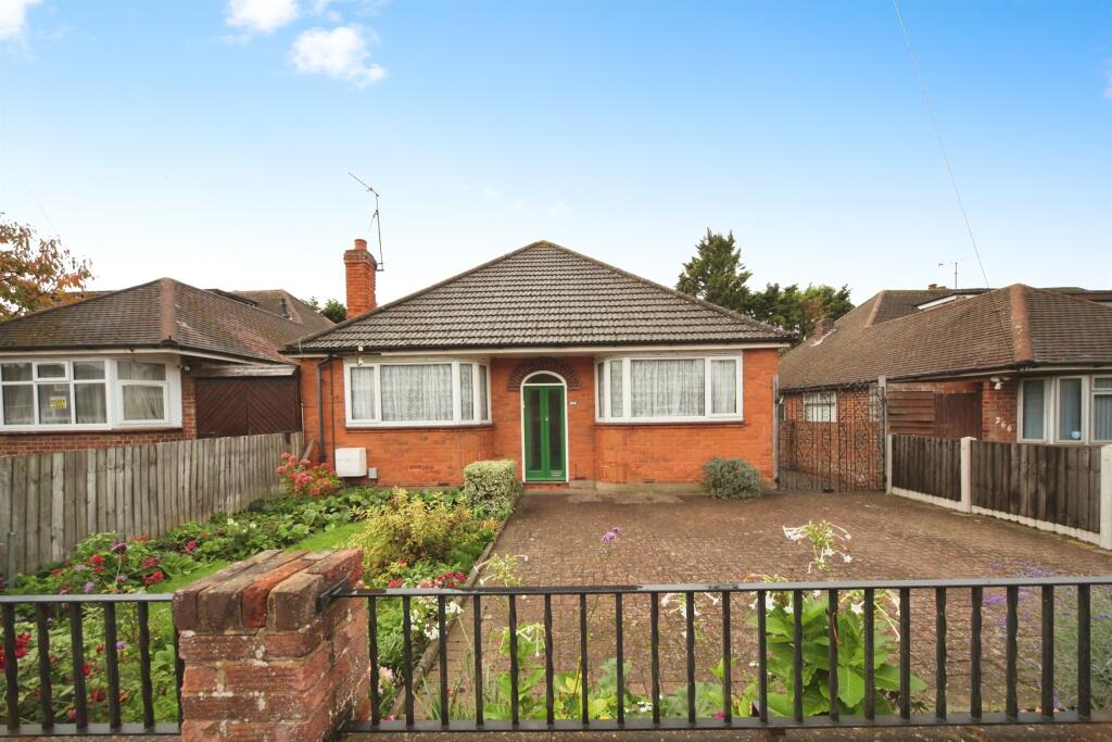 Main image of property: Ashcroft Road, Luton