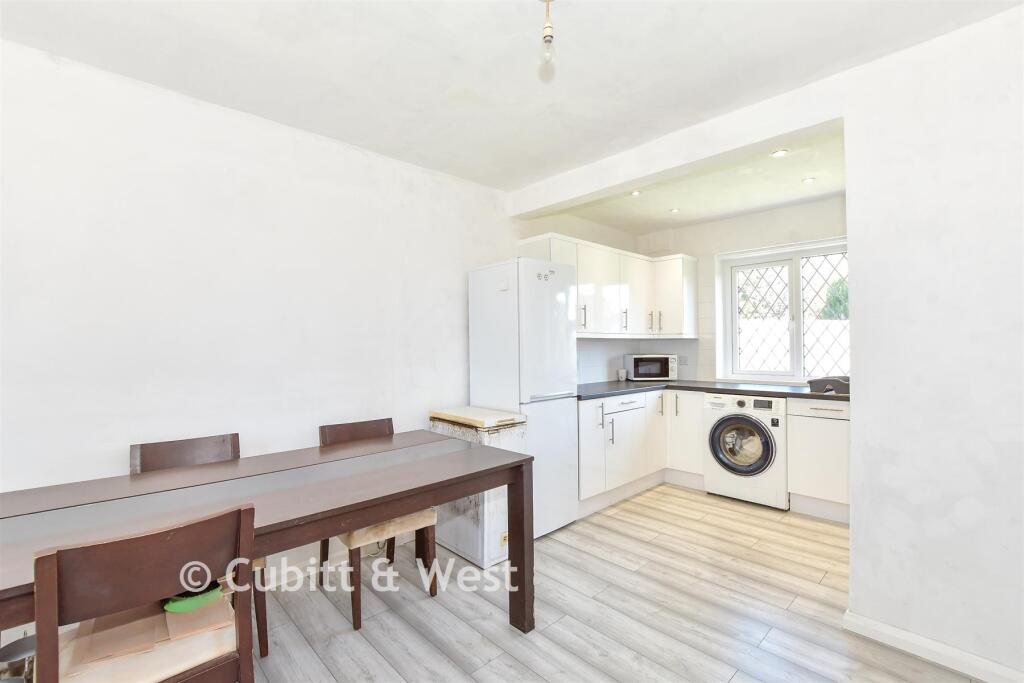 House in Portsmouth - View 5