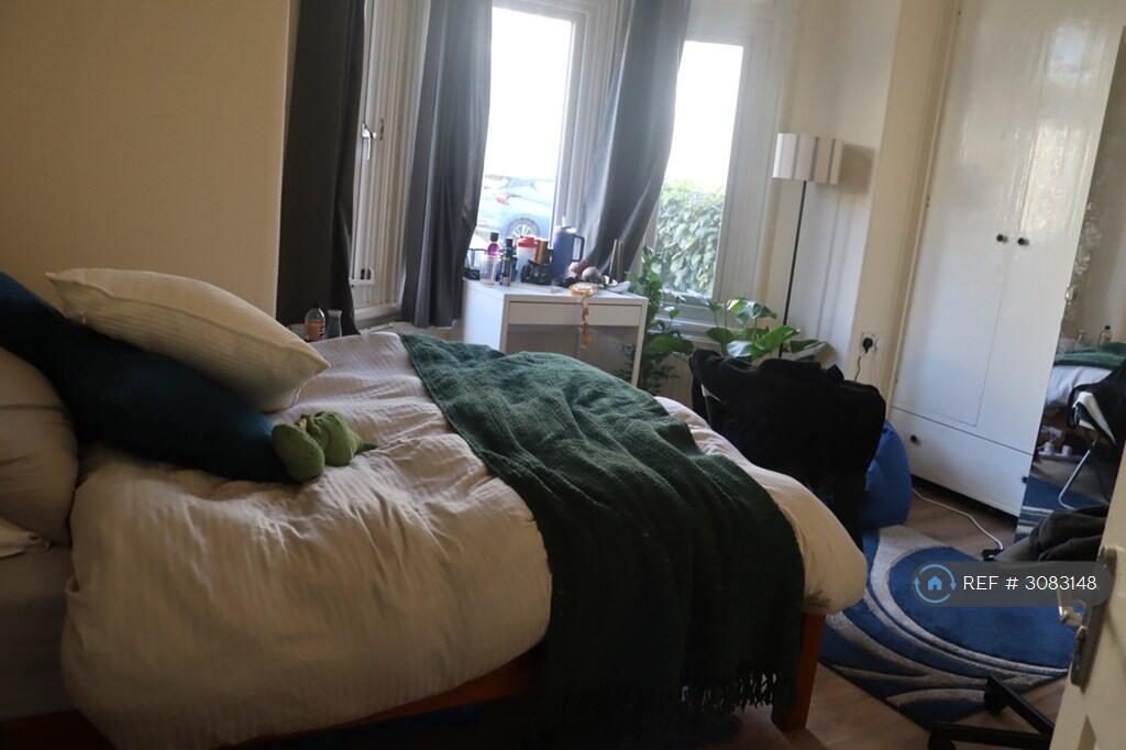 Main image of property: Devonshire Place, Newcastle Upon Tyne, NE2