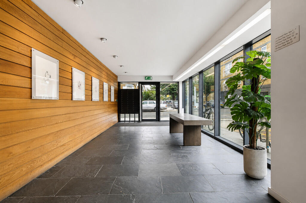 Apartment in London - View 5