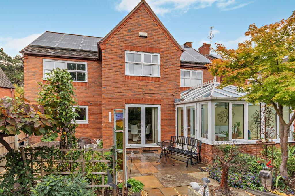House in Worcester - View 4