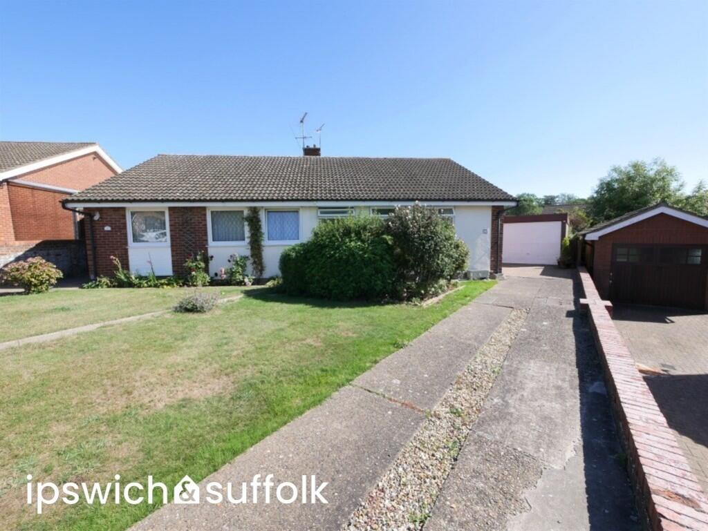 2-bed semi-detached on Tinabrook Close, Ipswich, £240,000