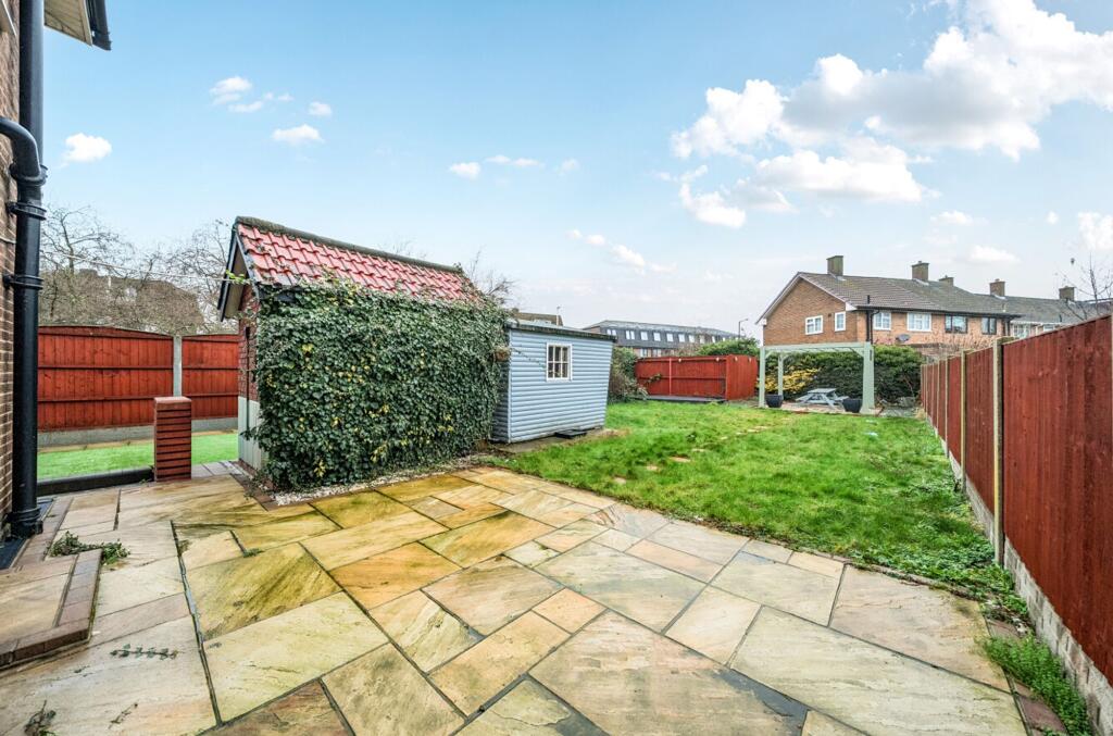 Broadhurst Walk, Rainham, RM13 photo 4