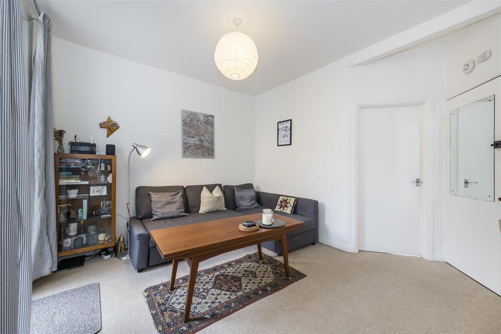 Apartment in London - View 4