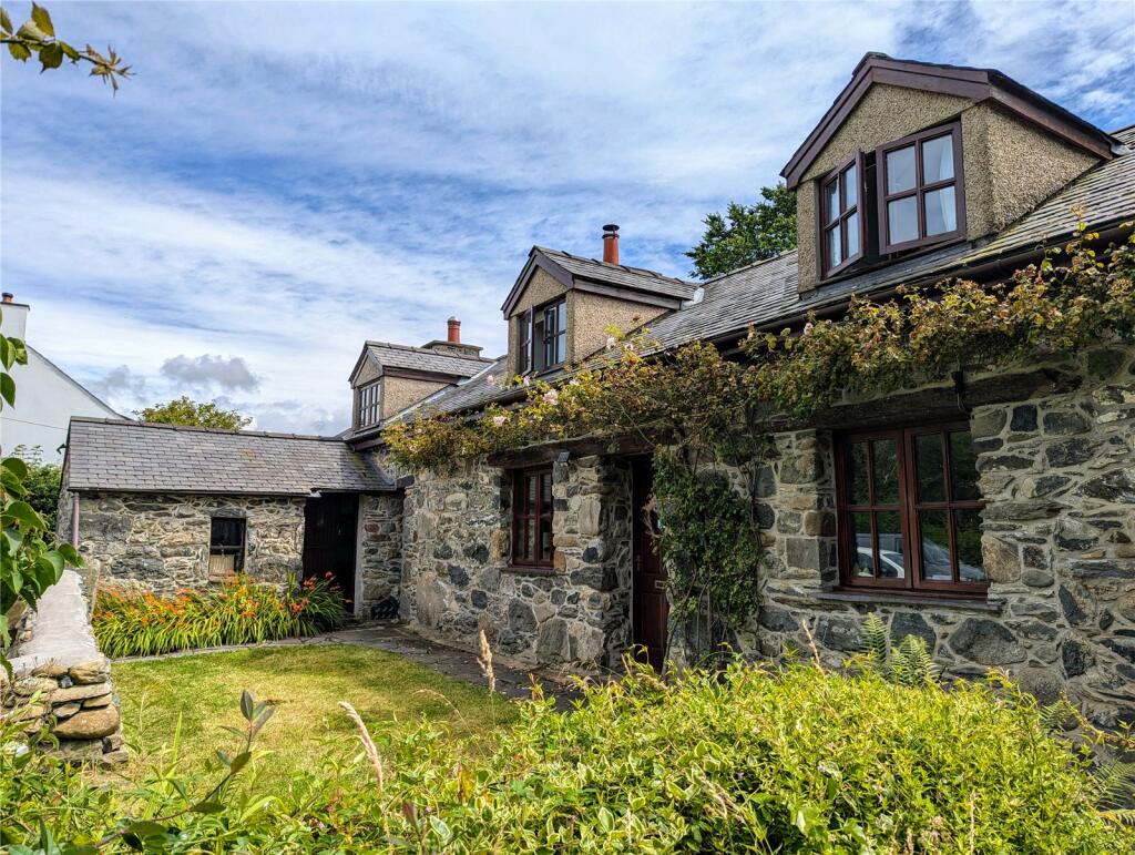 Main image of property: Llanfaglan, Caernarfon, Gwynedd, LL54