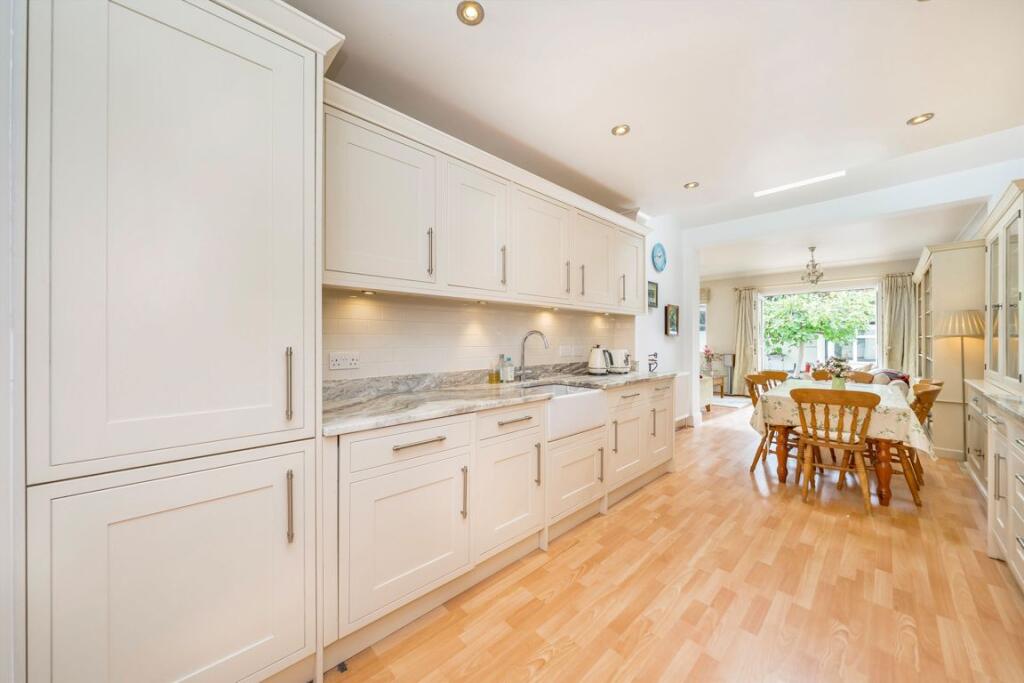 Apartment in London - View 4