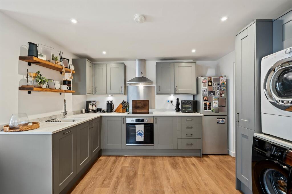 Apartment in London - View 5