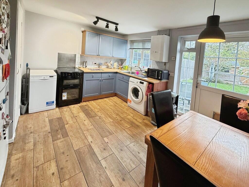 House in Basingstoke and Deane, Cufaude Village, Chineham - View 4