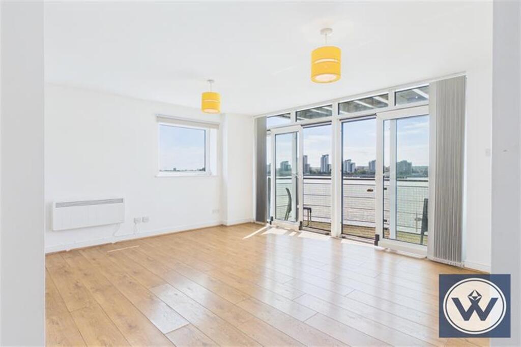 Main image of property: Lowestoft Mews, E16