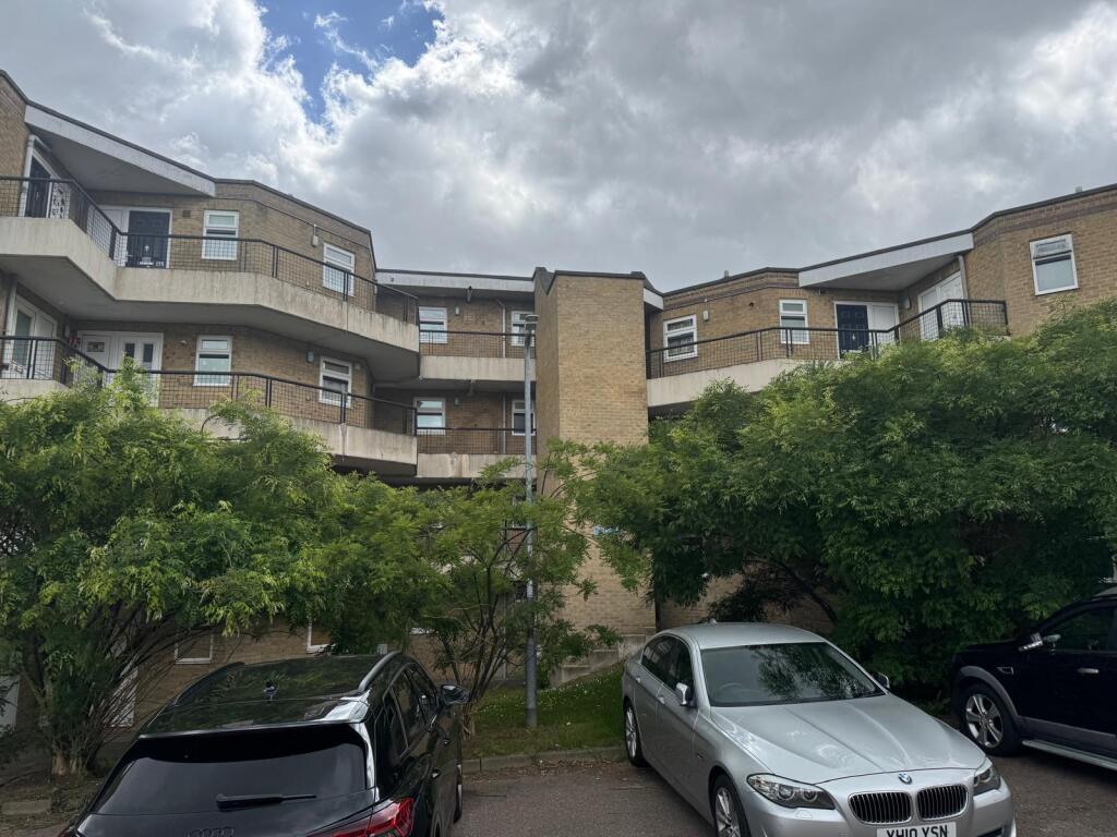 Main image of property: Ryedene Place, Basildon, Essex, SS16