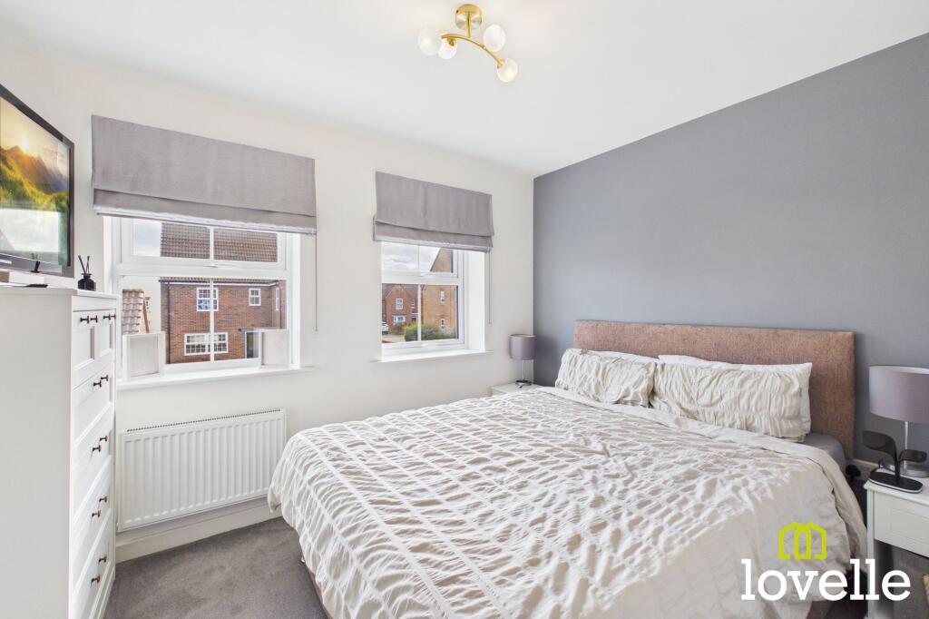 House in Hull - More