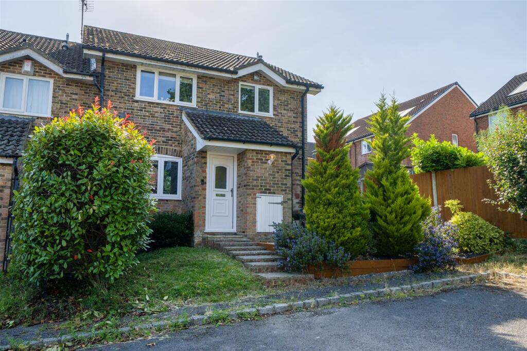 Main image of property: Suffolk Close, Wokingham, Berkshire, RG41 3AU