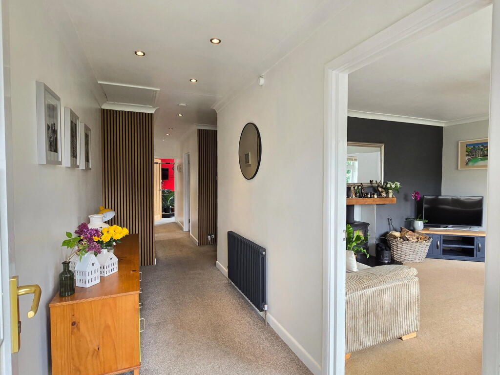 Manor Park, Yelverton, PL20 6LX photo 4