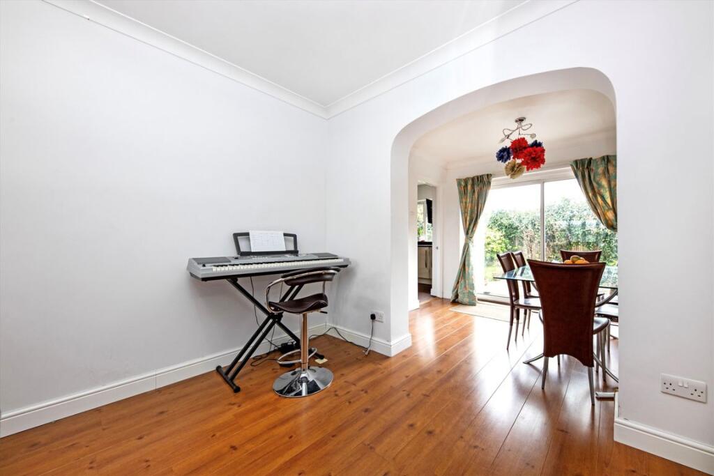 House in Hounslow, Whitton - View 5
