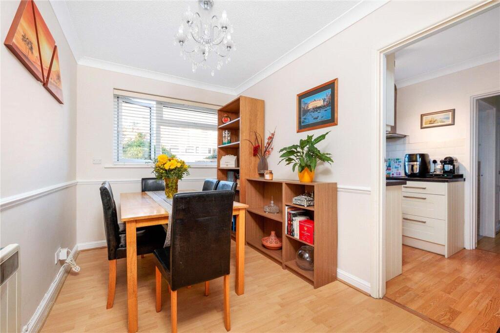 Apartment in Bromley - View 4