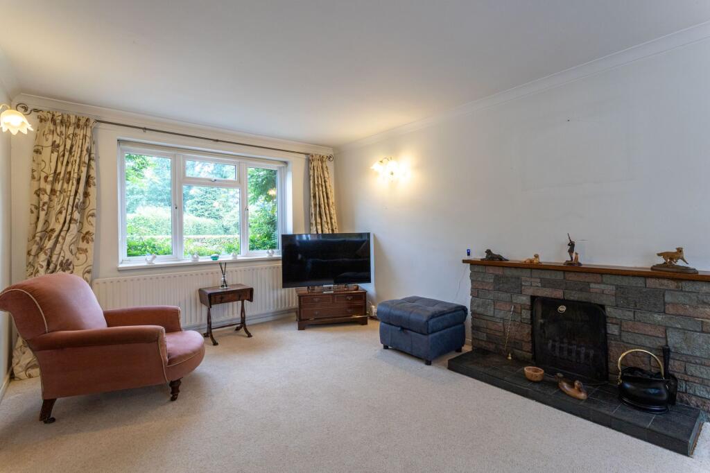 House in Hart, Hartley Wintney - View 4