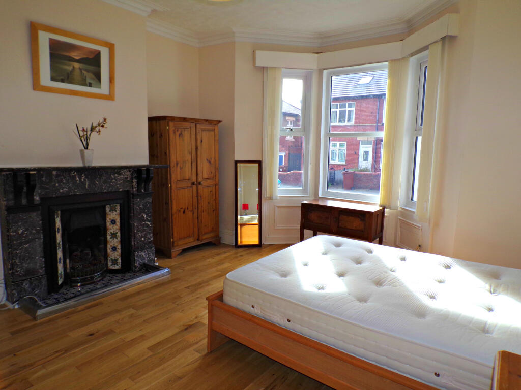 Apartment in Newcastle upon Tyne - View 2