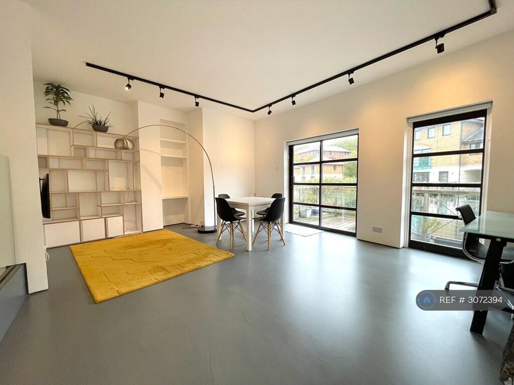 Main image of property: Plover Way, London, SE16