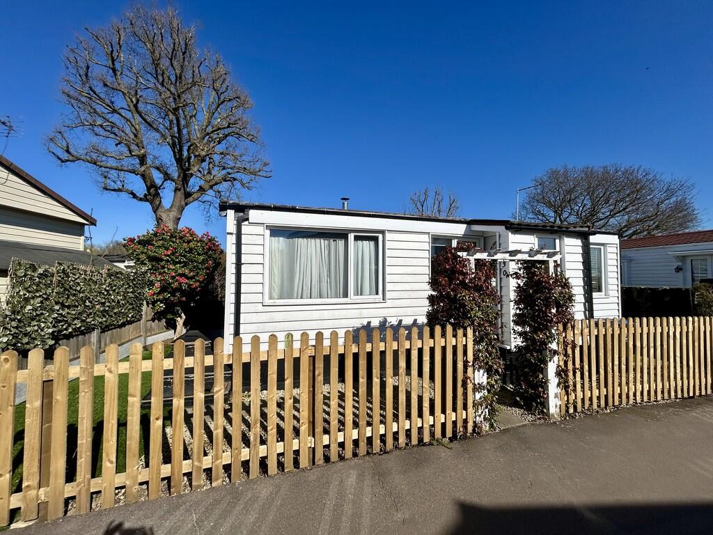 Main image of property: Lippitts Hill, Loughton