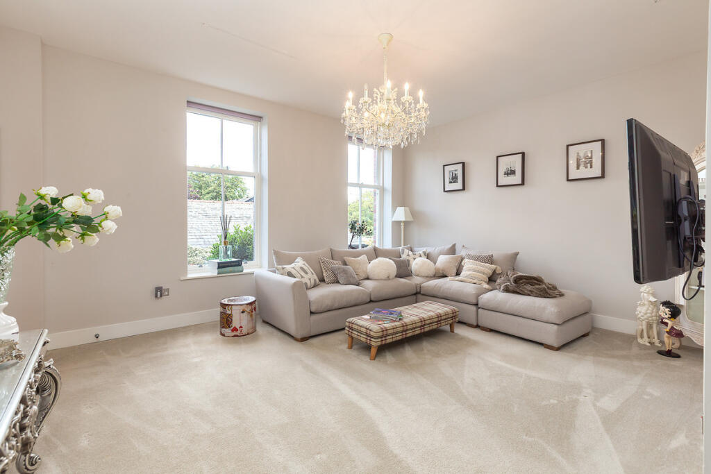 Clifton Drive, Lytham, FY8 photo 4