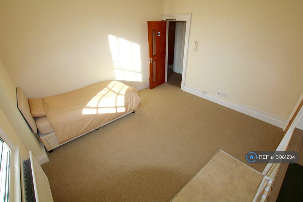 Apartment in Shrewsbury - View 2
