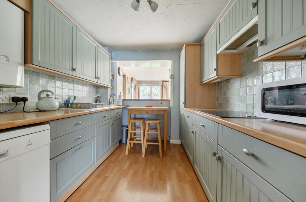 House in Hart, Church Crookham - View 3