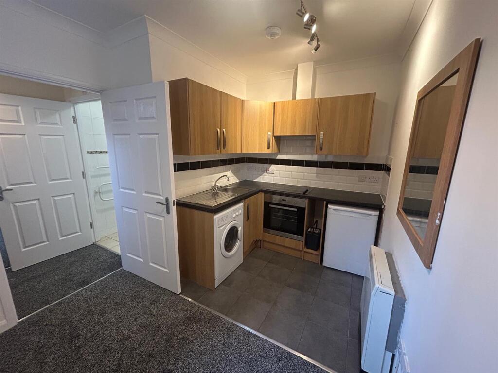 Apartment in Peterborough, City of Peterborough - View 3