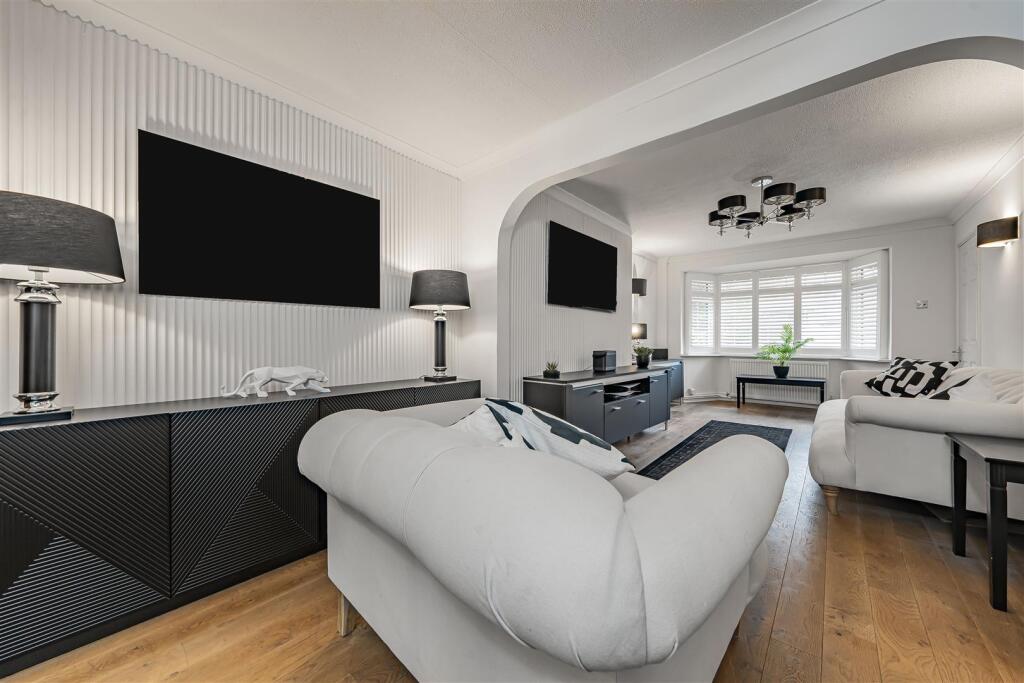 Additional image 2 of Hamilton Close, Bricket Wood, St. Albans