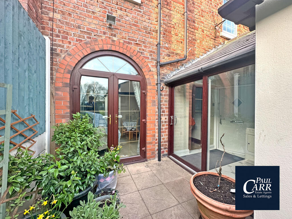 House in Sandwell, Wood Green - View 5