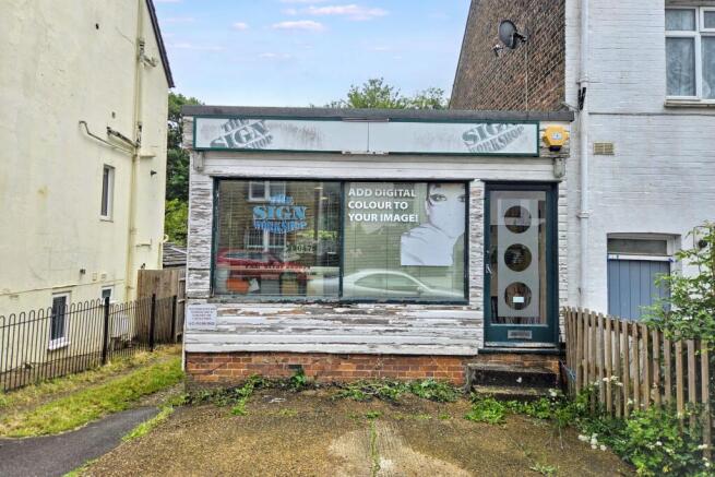25 Doods Road, Reigate, RH2 0NT