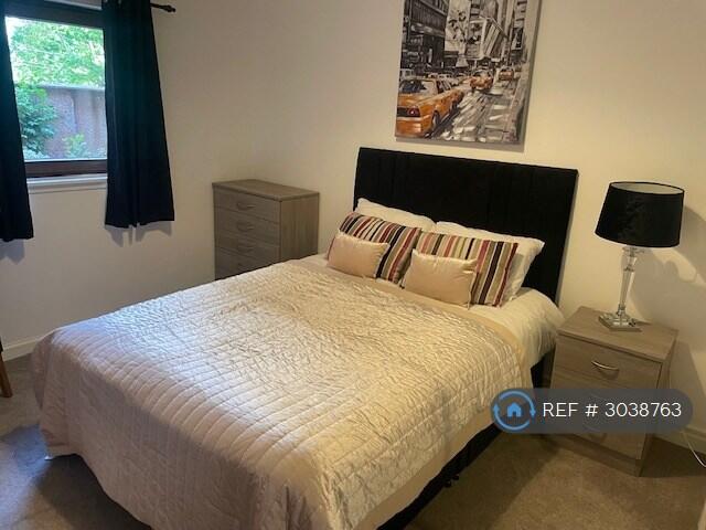 Apartment in Glasgow - View 3