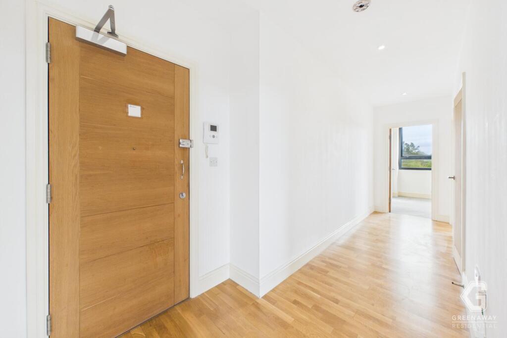 Apartment in Redhill - View 5