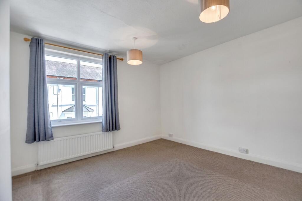 House in Leicester, Knighton - More