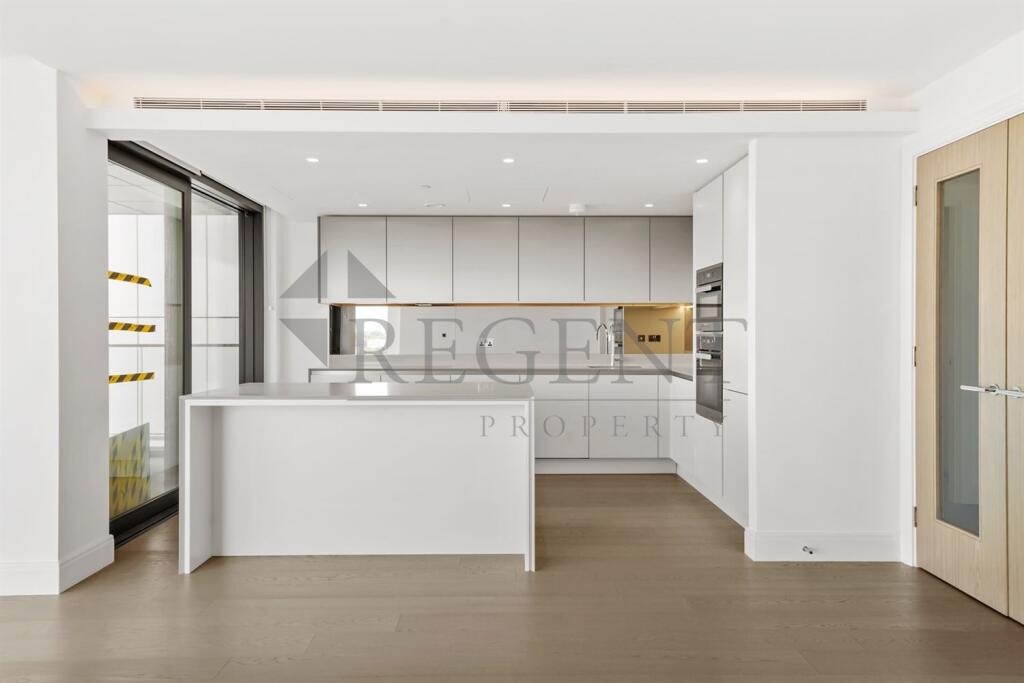 Apartment in London, Vauxhall - View 4