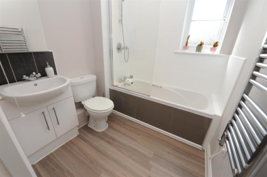 Additional image 11 of Longlands, Idle