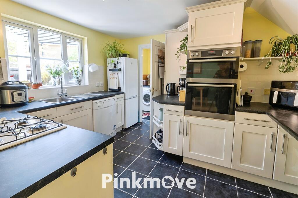 House in Newport, Rogerstone - More