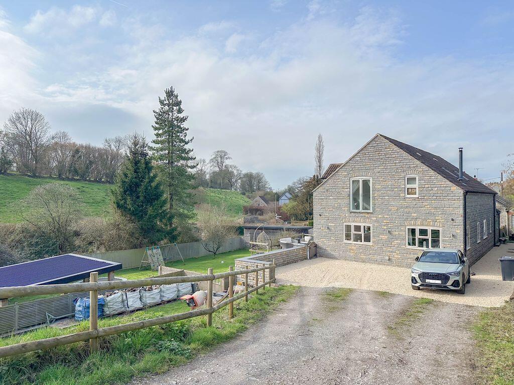 Additional image 54 of Pilton