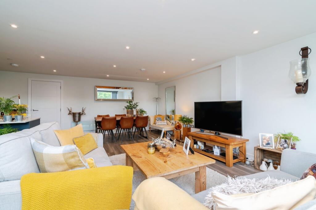 Apartment in Nottingham - View 5