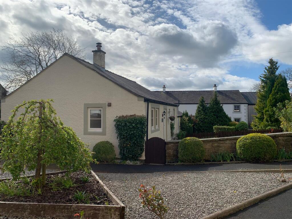 Additional image 2 of Warren Fold, Hurst Green