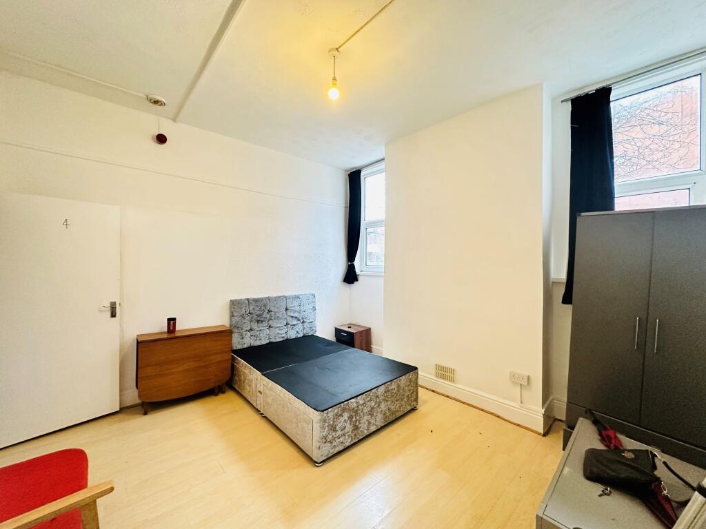 Studio apartment for rent